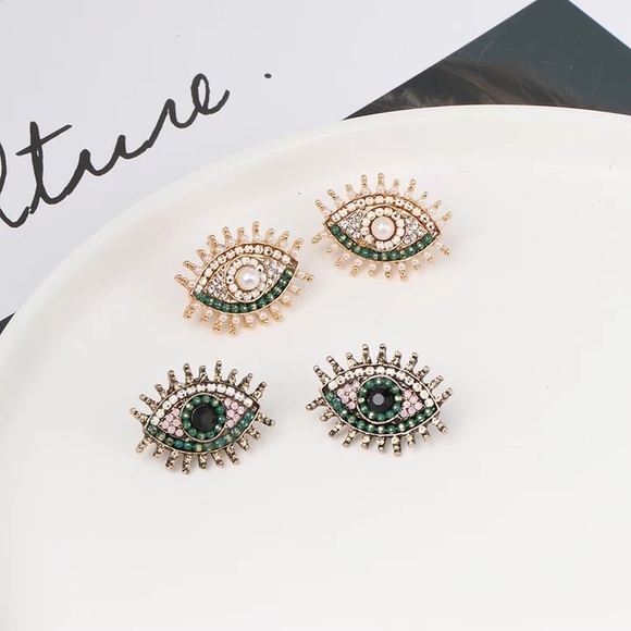 1 LEFT✨Statement Eye Stud Earrings 👁‍🗨🧿👁 - Picture 3 of 6